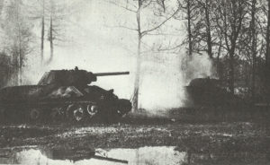 T-34-Panzer der Roten Armee beim Angriff 