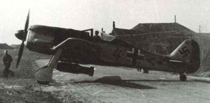 Focke-Wulf Fw 190A-5 Jagdbomber WW2 Chronology 580 px750