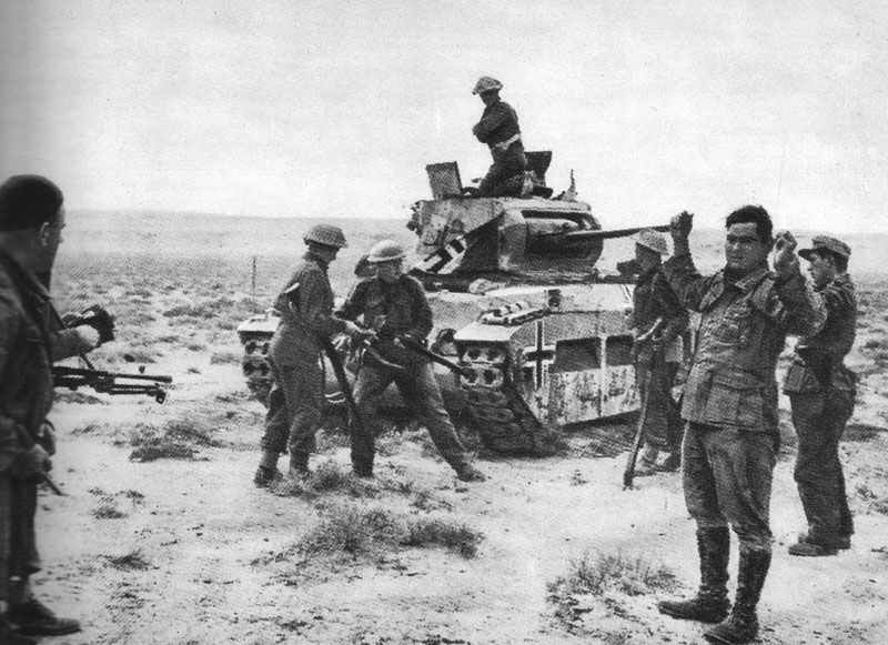 Deutscher Matilda-Panzer kapituliert