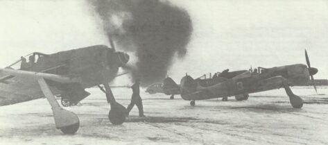Jäger und Jabos vom Typ Focke-Wulf Fw 190 Fw190 Motor anlassen