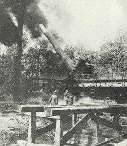 deutsche 38-cm-Kanone in Eisenbahnlafette 