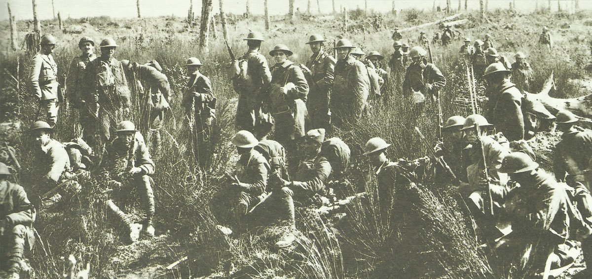 US-Infanterie mit französischen Offizieren Argonner Wald