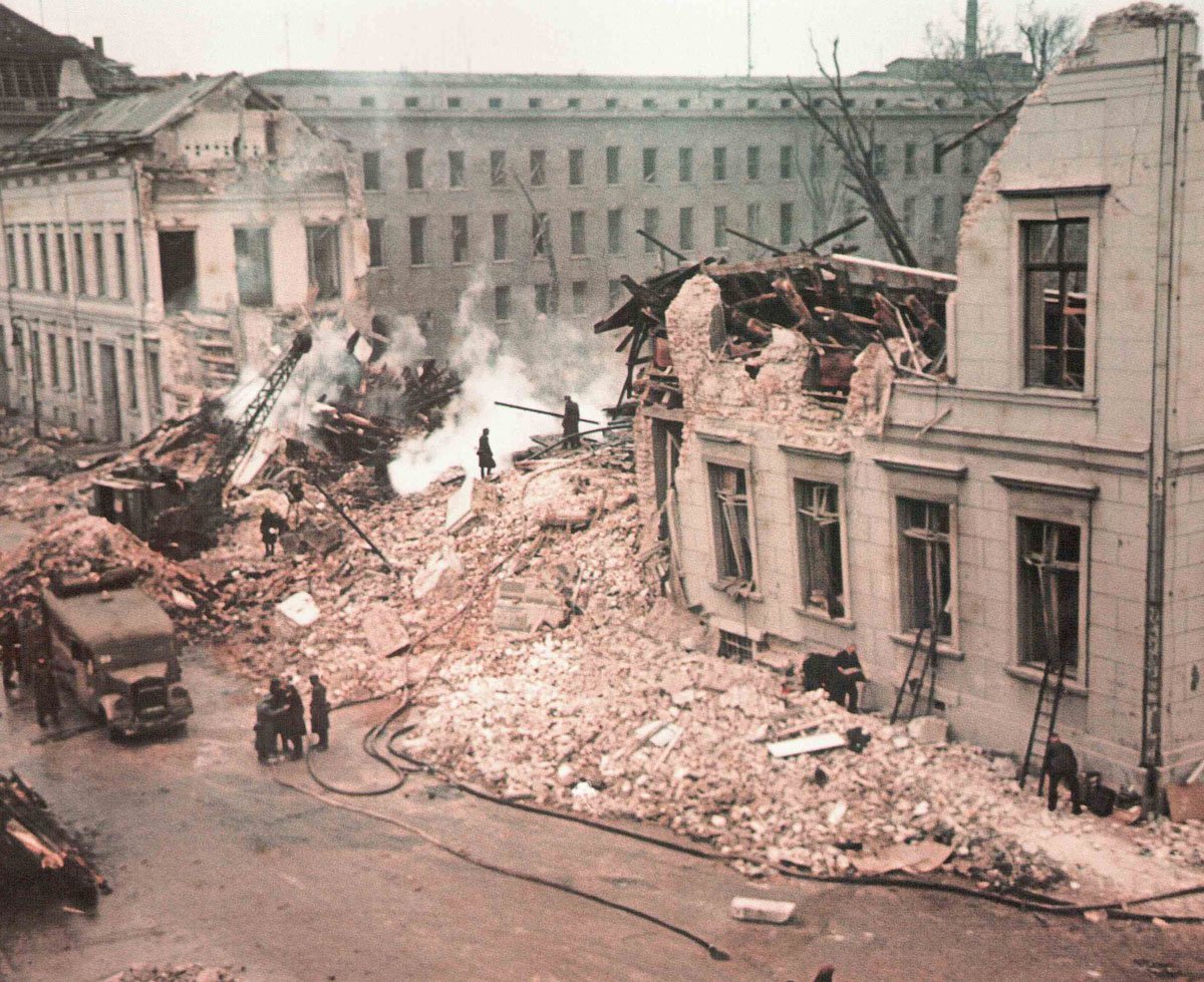 Bombenschäden an der Reichskanzlei