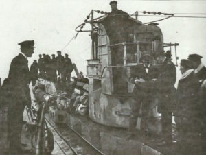 Übergabe eines deutschen U-Boots