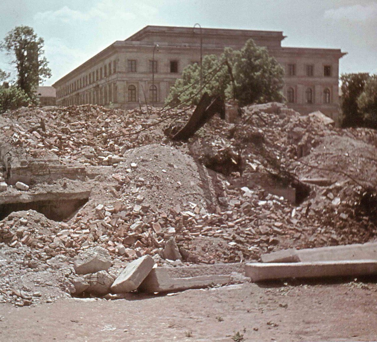 Trümmerhalde Hauptquartier NSDAP München
