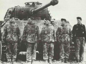 Mannschaft eines PzKpfw V Panther an der Ostfront
