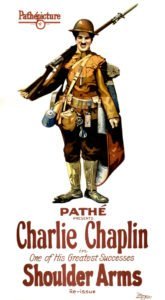 'Shoulder arms' (Gewehr über) von Charlie Chaplin