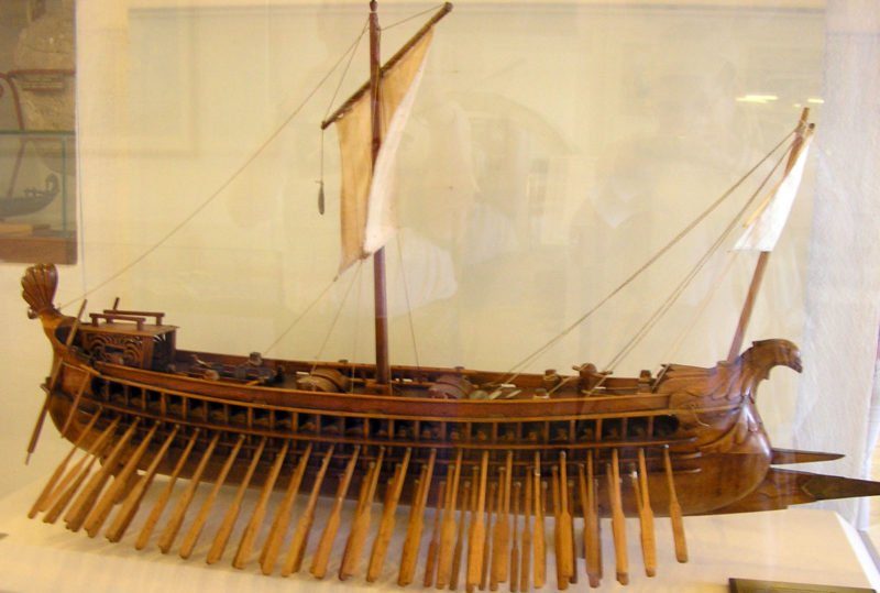 antikes Kriegsschiff