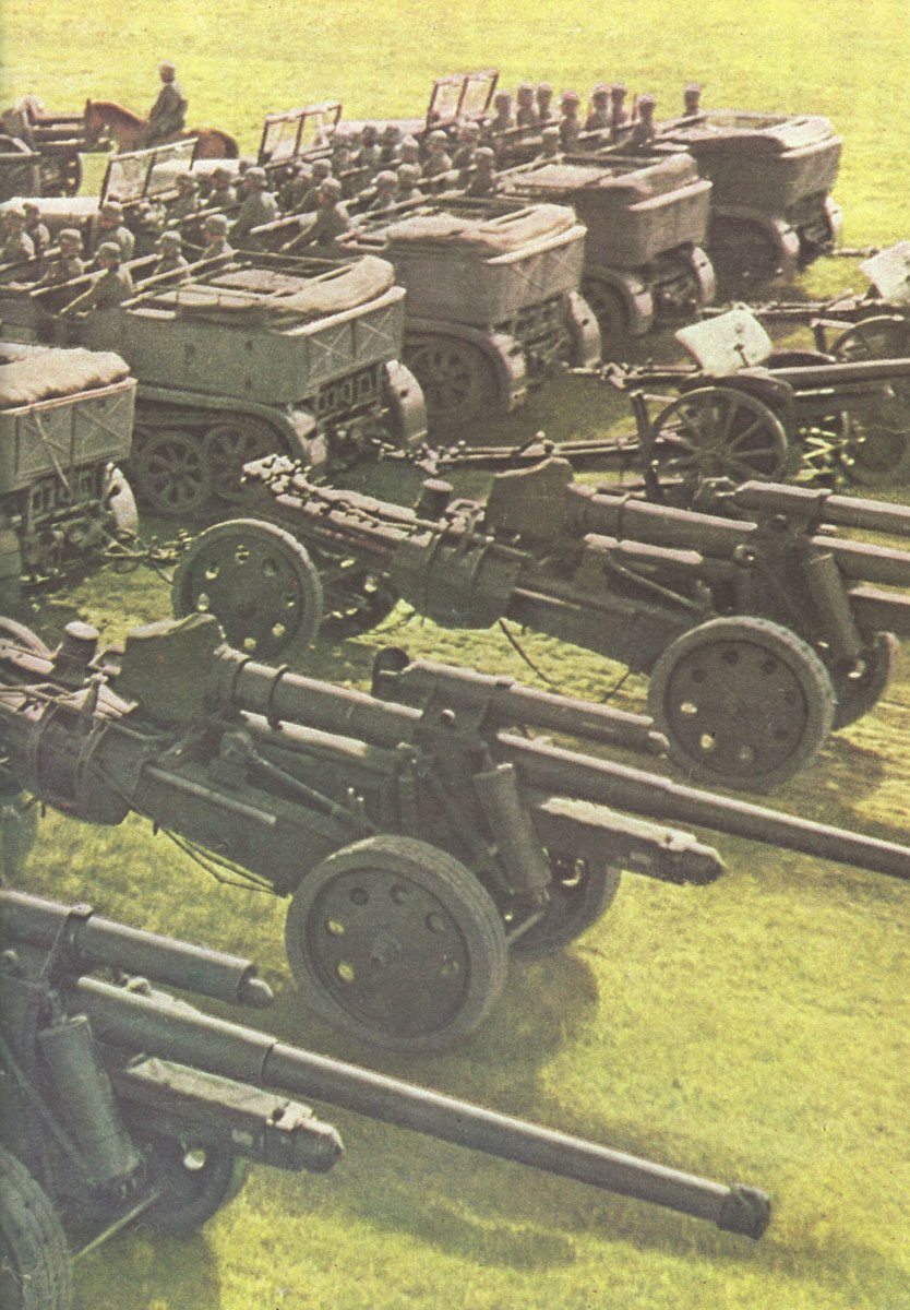 Wehrmachts-Verbände Organisation 1939-41 10 10,5-cm-Kanonen mit Halbketten-Zugkraftwagen
