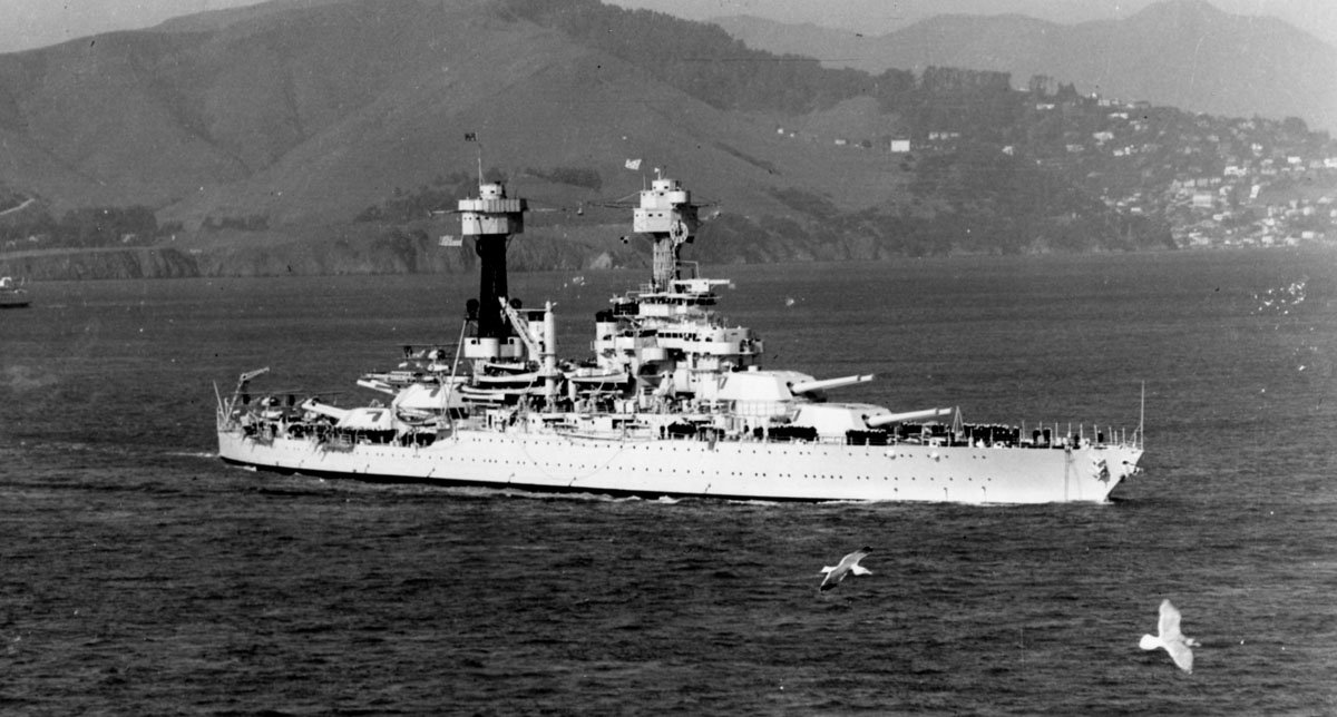 USS West Virginia in der Bucht von San Francisco