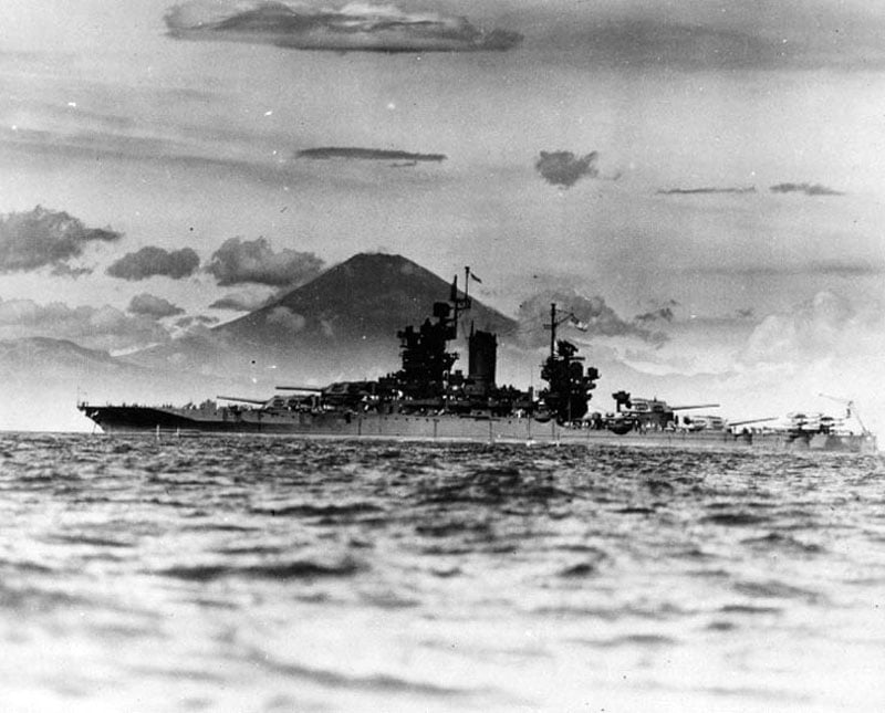 USS New Mexico vor Tokio