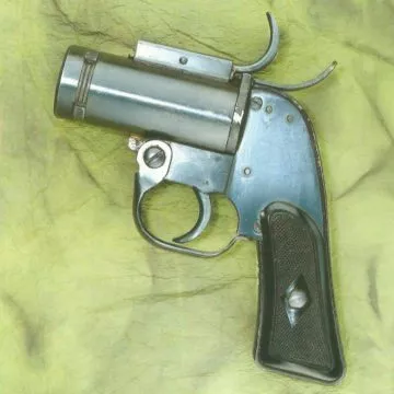 Kampfpistole 12 US-Leuchtpistole M8