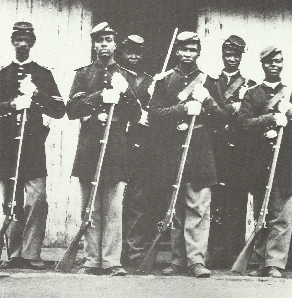 Schwarze Soldaten des 107. US Coloured Troops Regiment,