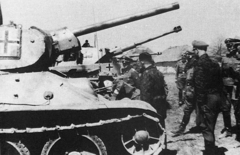 2. SS-Panzer-Division Das Reich 7 erbeuteter T-34 SS-Division Reich
