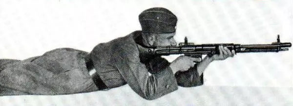Schießen mit dem FjG42 FjG42 feuern