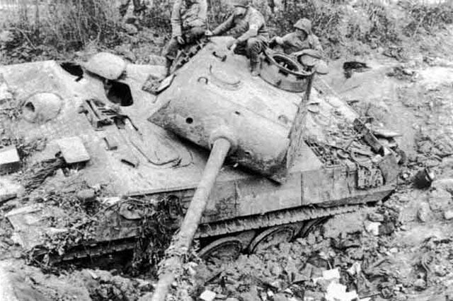 zerstörter Panther-Panzer der Panzer-Lehr-Division