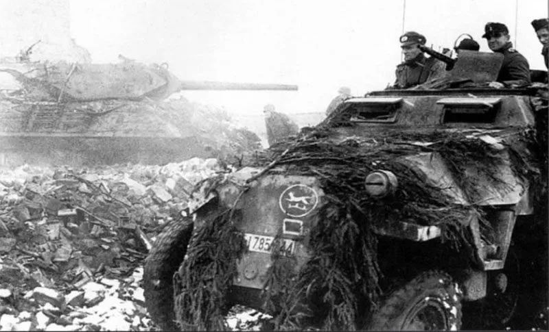 116. Panzer-Division 'Windhunde' 13 Schützenpanzer Sdkfz 251 der 116. Panzer-Division