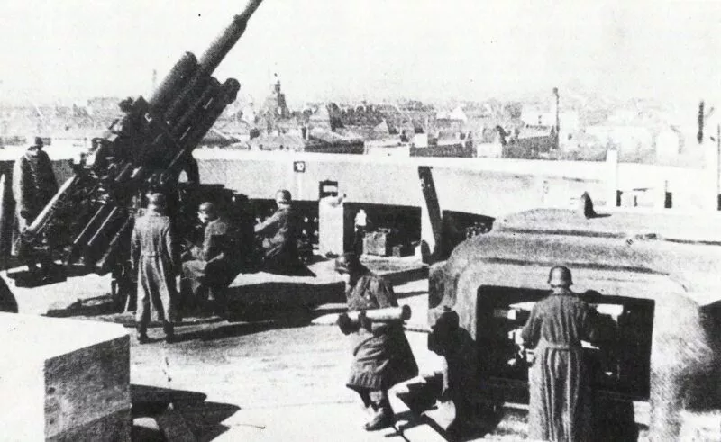 Deutsche Heimat-Flak 7 10,5-cm Flak 38