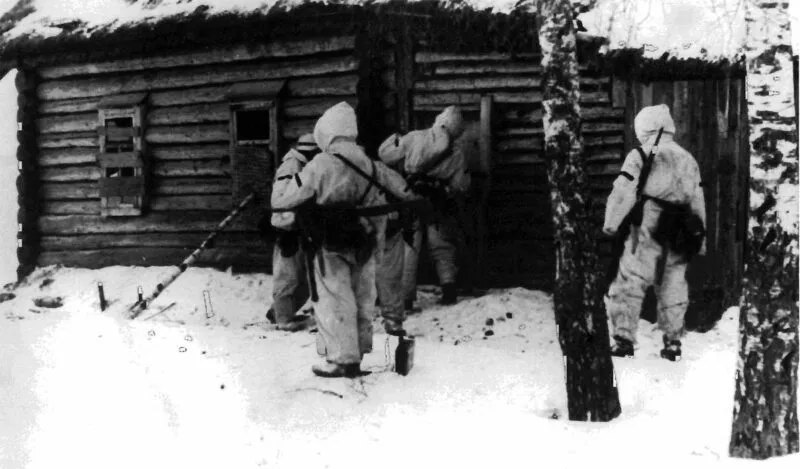 Waffen-SS-Divisionen 5-12 8 MG-Trupp von Nord