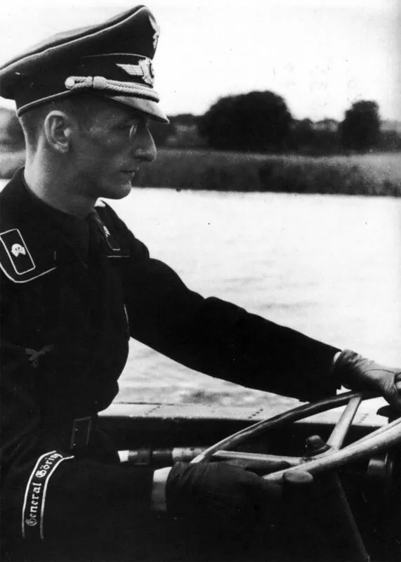 Fallschirm-Panzer-Korps Hermann Göring 12 Offizier PzPio-Komp. HG
