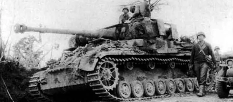 Panzer-Lehr-Division 15 Zerstörter PzKpfw IV Panzer-Lehr-Division