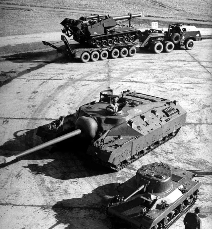 T28 und War Thunder 36 T28 Locust 240mmT92