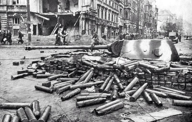 Schlacht um Berlin 1945 4 Panther-Turm als Bunker