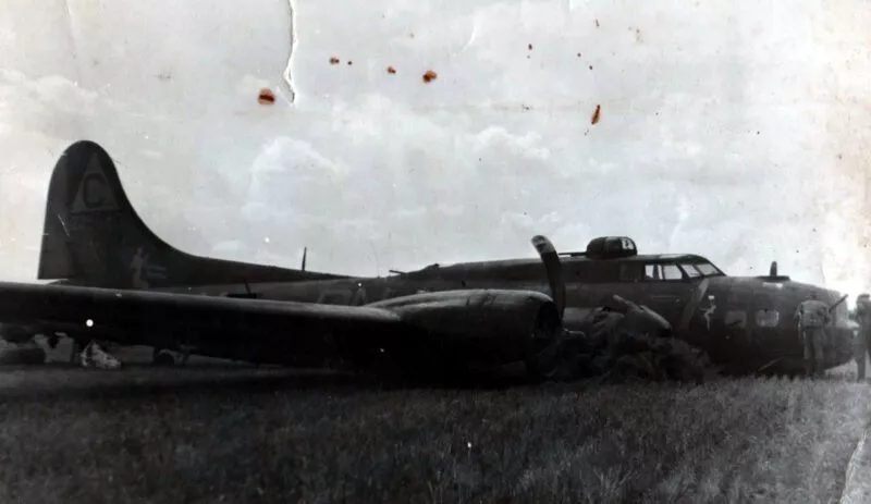 Schwere Flak 16 von Flak abgeschossene B-17