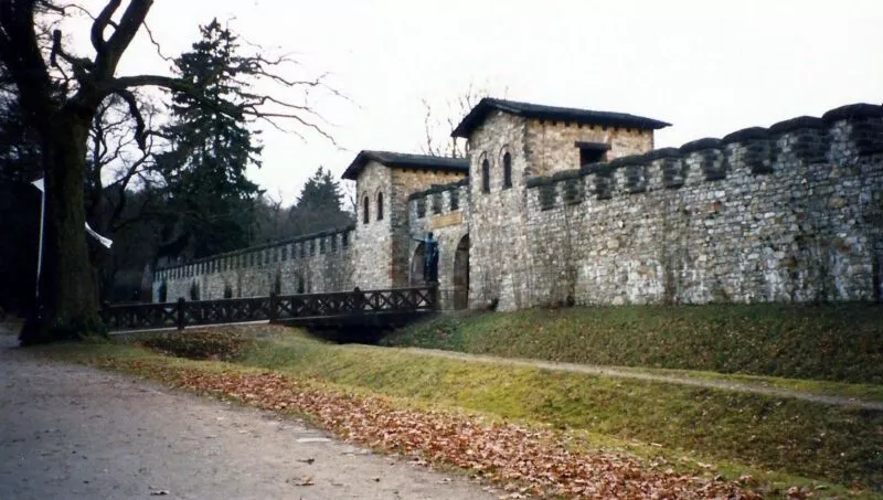 Römische Grenzbefestigungen 30 Saalburg-Kastell