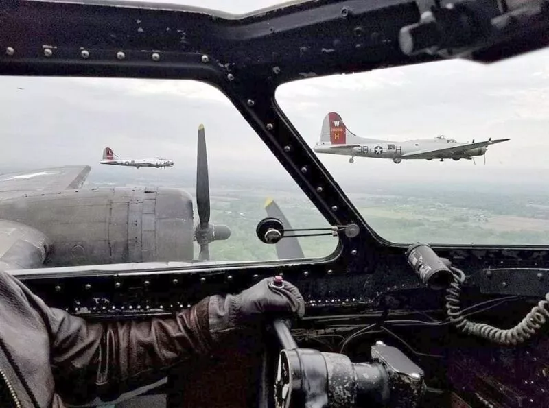 B-17 Fliegende Festung 12 Formationsflug B-17