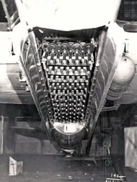 Tu-2 6 Tu-2 mit 88 PPSH41