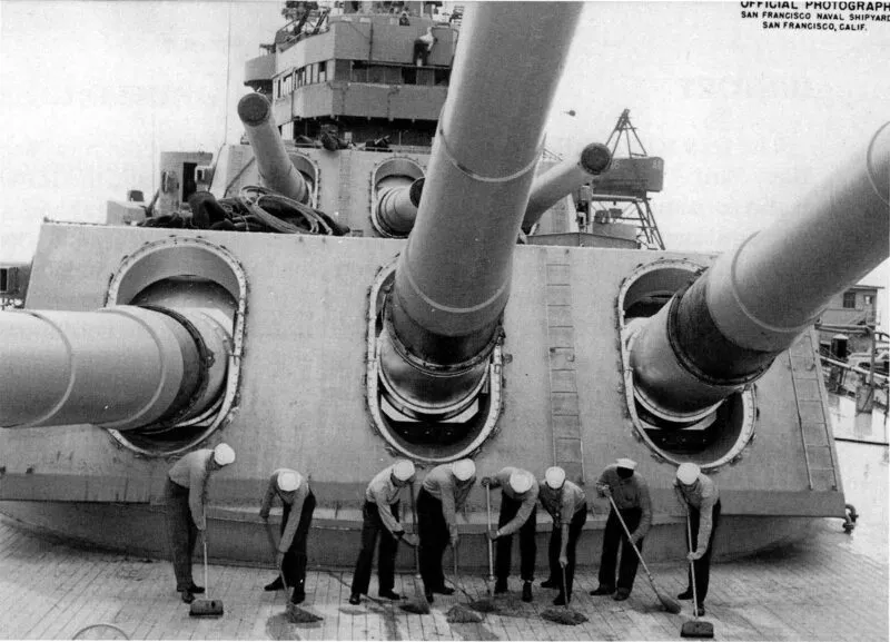 Schlachtschiff Iowa 6 Geschütztürme der 'Iowa'