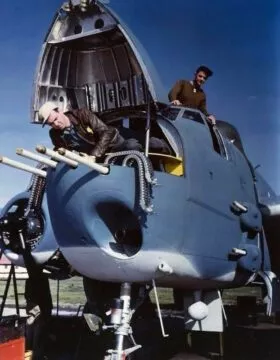 B-25 Mitchell 11 B-25 PBJ mit 75-mm-Kanone