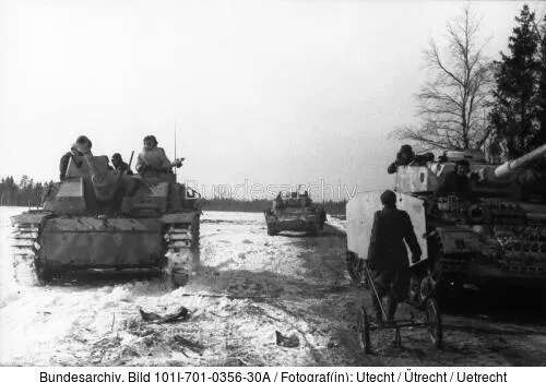 StuG III und PzKpfw IV der Pz.Gren.Div. FHH PzGrenDiv FHH Stug PzIV Nordrussland Anfang 1944