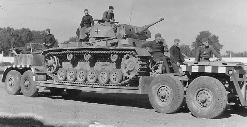10. SS-Panzer-Division Frundsberg 5 Panzer III der Frundsberg-Division