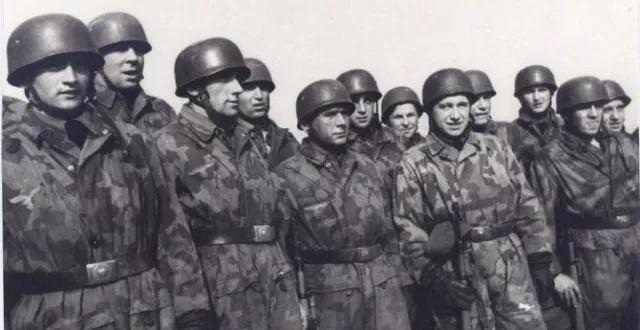 Brandenburger-Spezialeinheiten und Panzergrenadier-Division Brandenburg 14 Fallschirmjäger Brandenburg