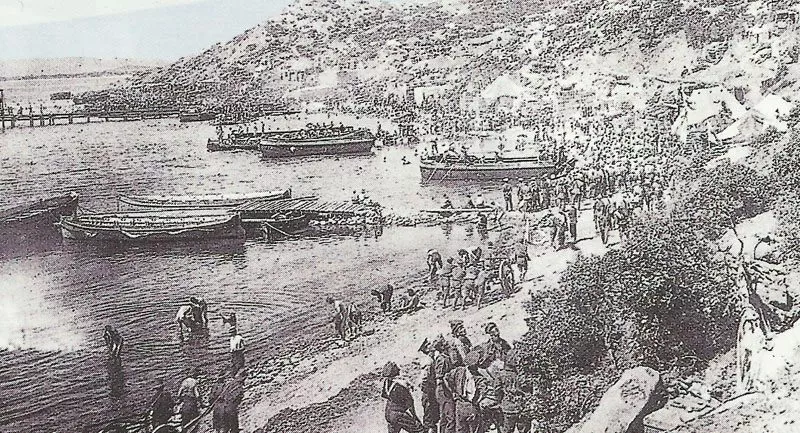 Dardanellen-Operation 1915 7 Landung am Strand von Gallipoli.