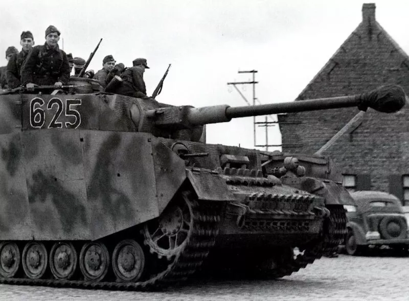 12. SS-Panzer-Division Hitlerjugend 10 HJ PzIV Caen